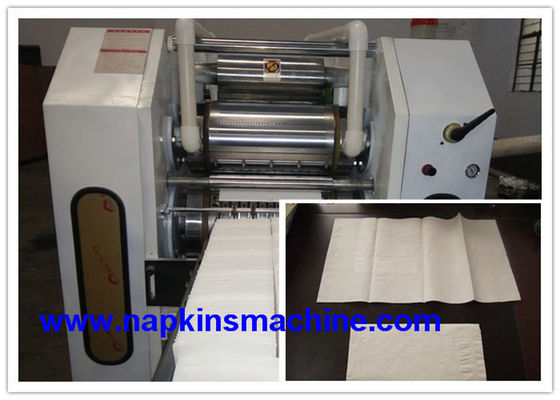 1 / 8 400m m plegables 2000 hojas/Min Napkin Manufacturing Machine