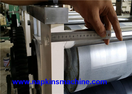 1000 PC/máquina doblada 1/12 de la producción de la servilleta de la anchura del minuto 400m m