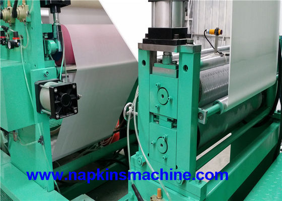 7.5KW V doblan la toalla de grabación en relieve de papel del sistema que hace la máquina