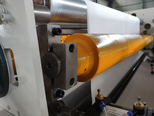 máquina que raja de papel 1400m m de la anchura no tejida de 380V