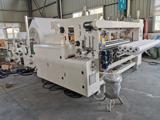 papel higiénico de la pantalla táctil del PLC de la anchura de 1400m m que convierte la máquina